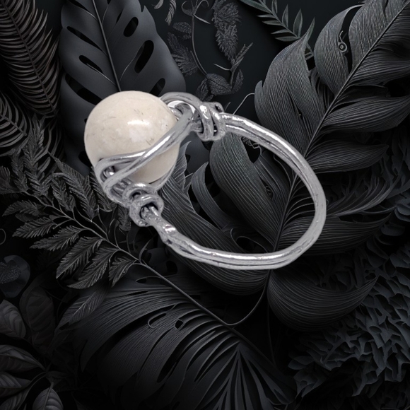 🌲10/$20. ~Hand Wired Ring with White Italian Wood Center Stone - Picture 5 of 7